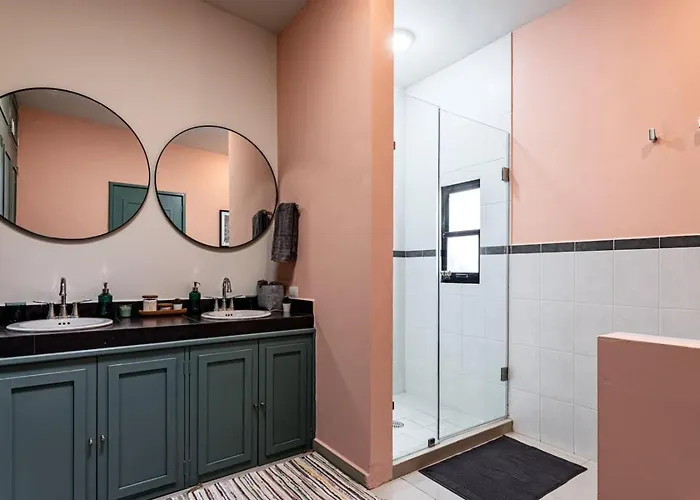 Spacious Condesa Stay, Rooftop Dining, Bbq
