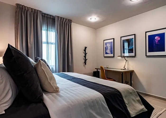 Spacious Condesa Stay, Rooftop Dining, Bbq