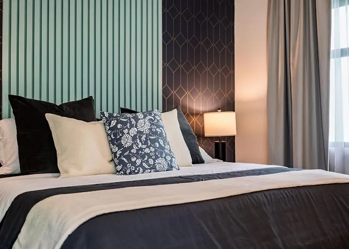 Spacious Condesa Stay, Rooftop Dining, Bbq Holiday home Mexico City