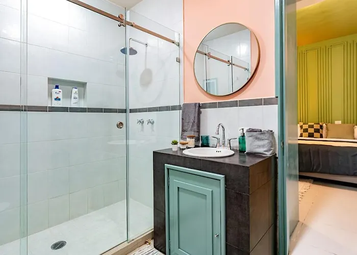 Spacious Condesa Stay, Rooftop Dining, Bbq Holiday home *