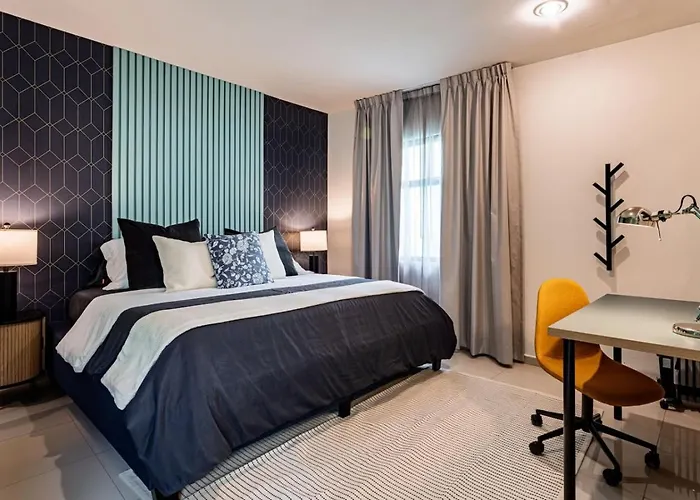 Spacious Condesa Stay, Rooftop Dining, Bbq Holiday home Mexico City