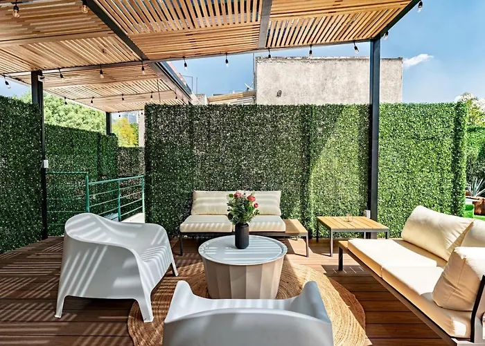 Spacious Condesa Stay, Rooftop Dining, Bbq Holiday home Mexico City