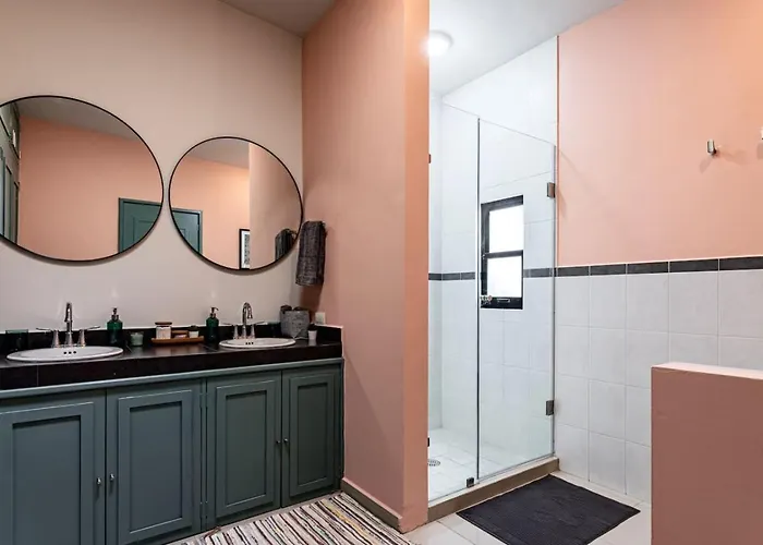 Spacious Condesa Stay, Rooftop Dining, Bbq * Mexico City